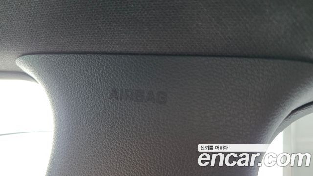 Hyundai AVANTE 2018 — photo 30