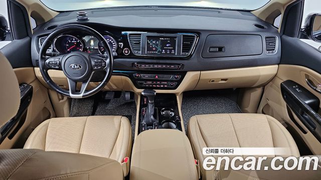 Kia Canival 2019 — photo 10