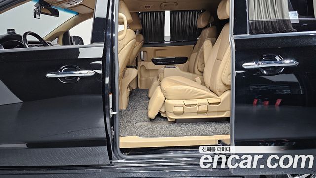 Kia Canival 2019 — photo 18