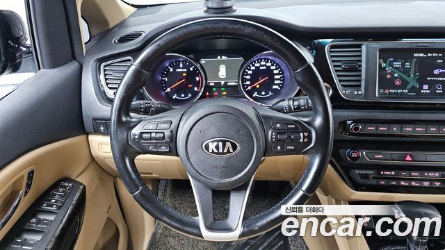 Kia Canival 2019 — photo 19