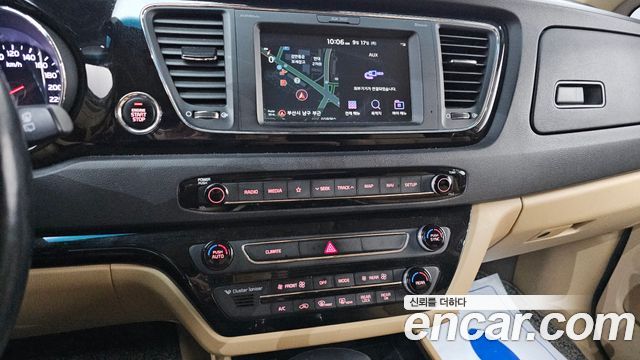 Kia Canival 2019 — photo 21