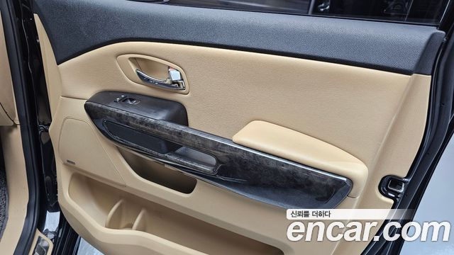 Kia Canival 2019 — photo 15