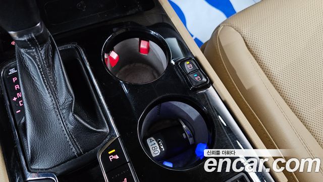 Kia Canival 2019 — photo 30