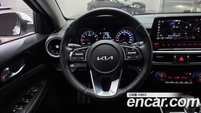 Kia K3 2023 — photo 21