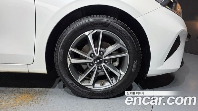 Kia K3 2023 — photo 7