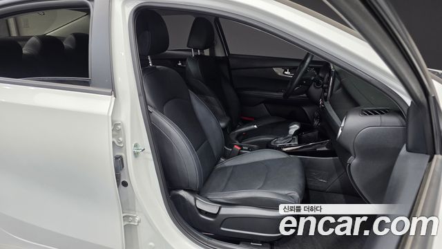 Kia K3 2023 — photo 16