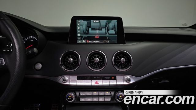 Kia Stinger 2019 — photo 14