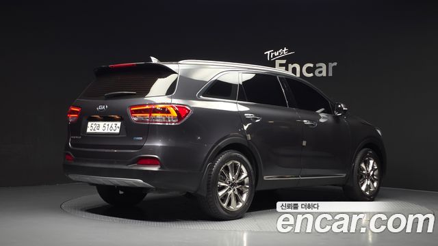 Kia Sorento 2017 — photo 2