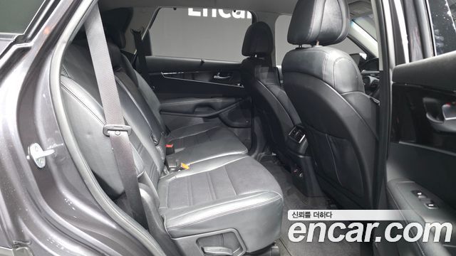 Kia Sorento 2017 — photo 12