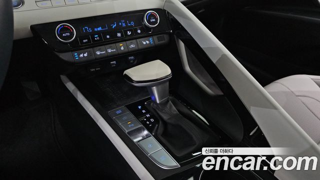 Hyundai AVANTE 2021 — photo 12