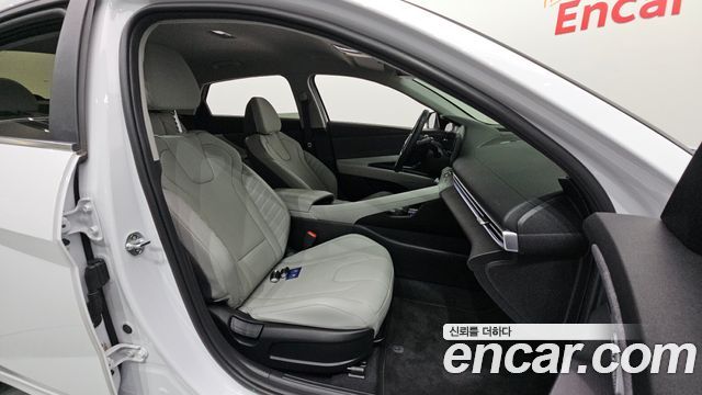 Hyundai AVANTE 2021 — photo 18