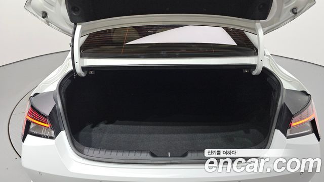 Hyundai AVANTE 2021 — photo 26