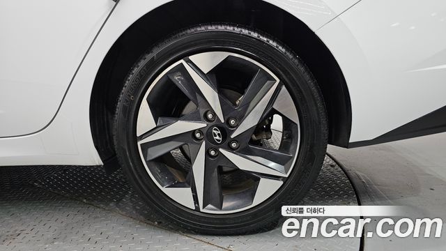 Hyundai AVANTE 2021 — photo 7
