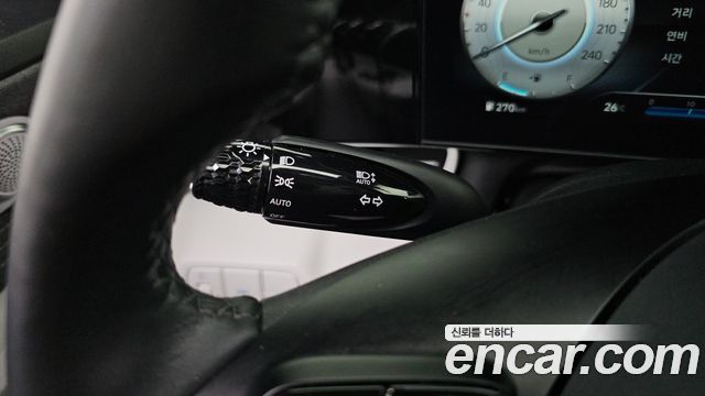 Hyundai AVANTE 2021 — photo 28