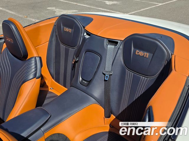 Aston Martin DB11 2019 — photo 18