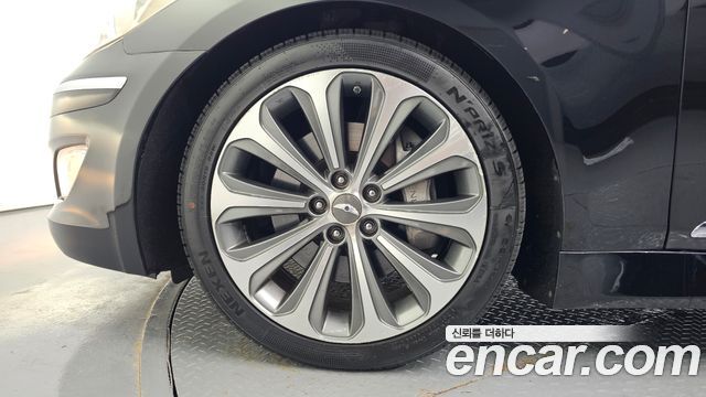 Hyundai Genesis 2013 — photo 5