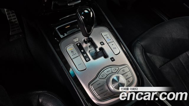 Hyundai Genesis 2013 — photo 9
