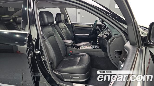 Hyundai Genesis 2013 — photo 12
