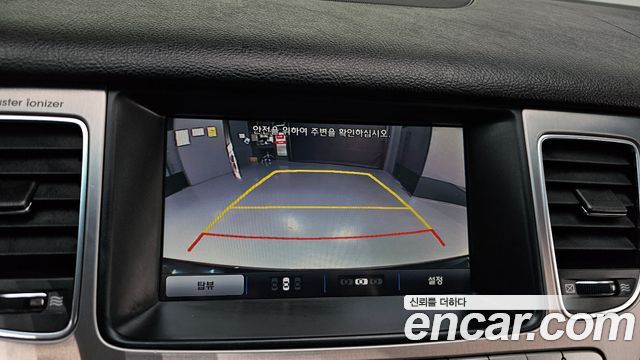 Hyundai Genesis 2013 — photo 17