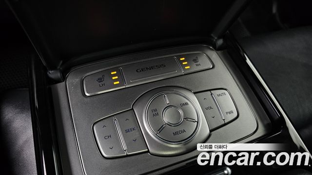 Hyundai Genesis 2013 — photo 20