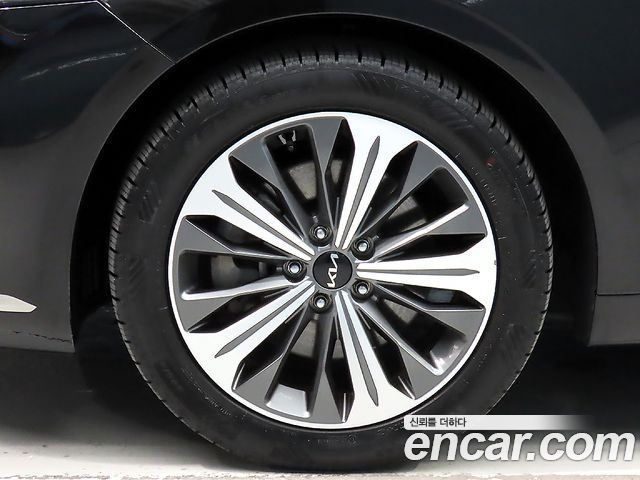 Kia K8 2022 — photo 20