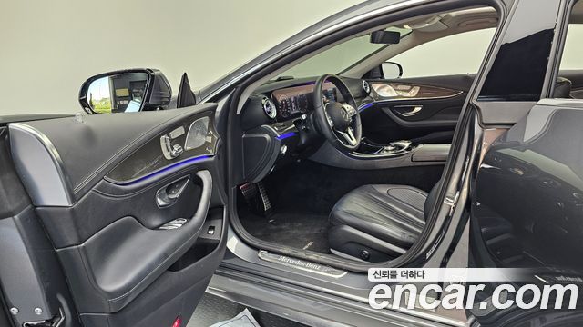 Mercedes-Benz CLS-Class 2019 — photo 10