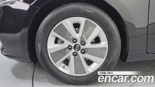 Kia K7 2017 — photo 5