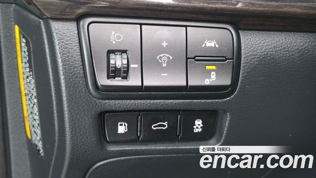 Kia K7 2017 — photo 13