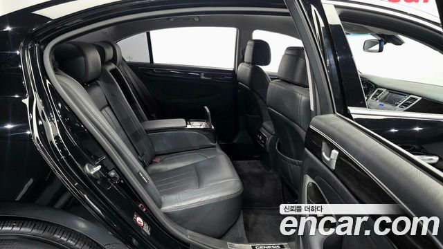 Hyundai Genesis 2012 — photo 10