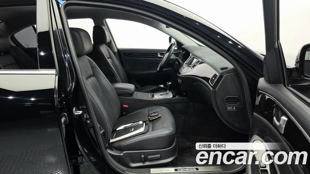 Hyundai Genesis 2012 — photo 12