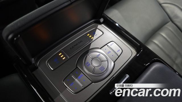 Hyundai Genesis 2012 — photo 18