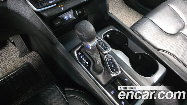 Hyundai Santafe 2019 — photo 12