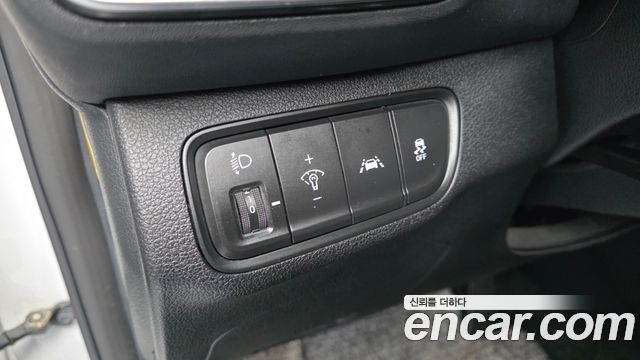 Hyundai Santafe 2019 — photo 28