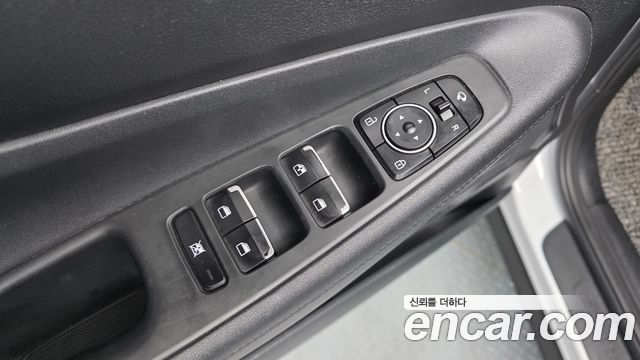 Hyundai Santafe 2019 — photo 35