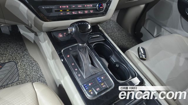 Kia Canival 2016 — photo 12