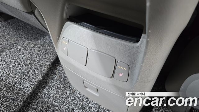 Kia Canival 2016 — photo 25