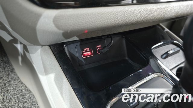Kia Canival 2016 — photo 28