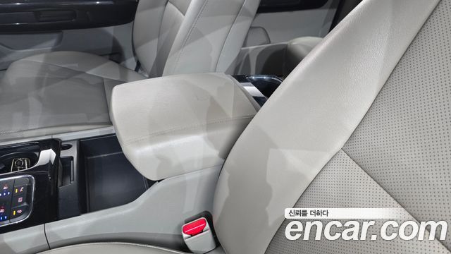 Kia Canival 2016 — photo 29