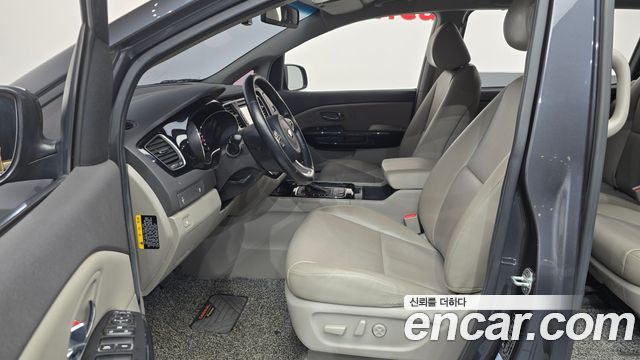 Kia Canival 2016 — photo 30
