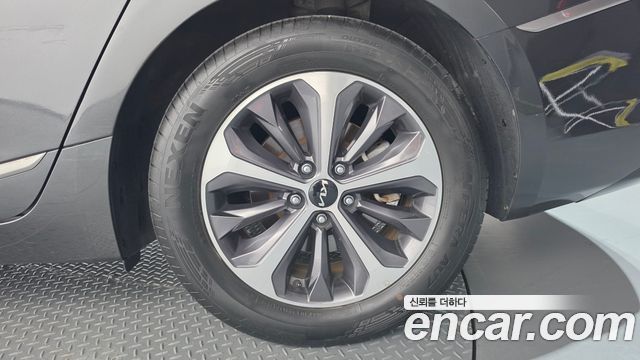 Kia K8 2022 — photo 7