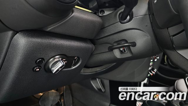 Mini Cooper 2024 — photo 23