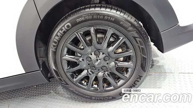 Mini Cooper 2024 — photo 7