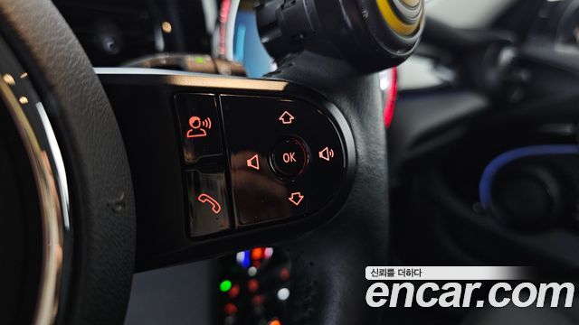 Mini Cooper 2024 — photo 29