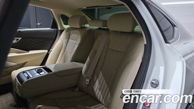 Kia K9 2022 — photo 18