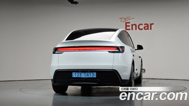 Tesla Model Y 2026 — photo 4