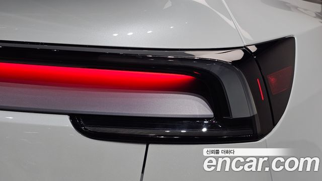 Tesla Model Y 2026 — photo 9
