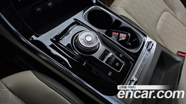 Kia Canival 2023 — photo 9