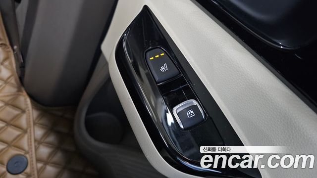 Kia Canival 2023 — photo 18