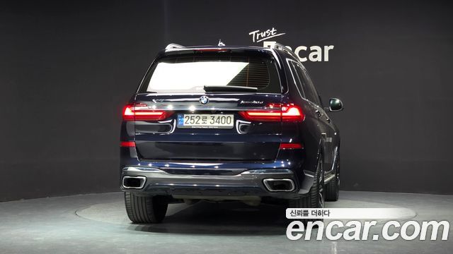 BMW X7 2022 — photo 4