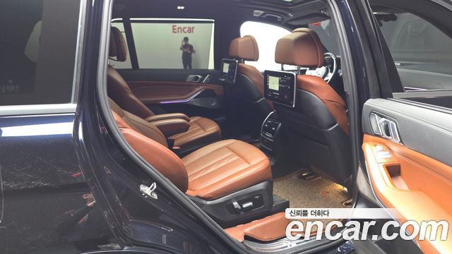 BMW X7 2022 — photo 17